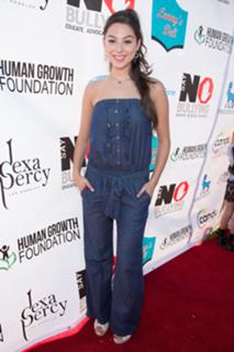 Kira Kosarin feet photo thumbnail