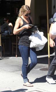 Lauren Conrad feet photo thumbnail