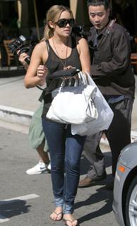 Lauren Conrad feet photo thumbnail
