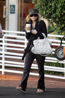 Ashley Olsen feet photo thumbnail