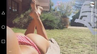Claudia Romani feet photo thumbnail