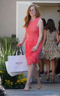 Isla Fisher feet photo thumbnail