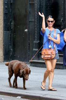 Lucy Liu feet photo thumbnail