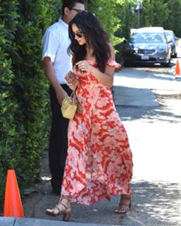 Shay Mitchell feet photo thumbnail