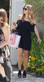 Katharine McPhee feet photo thumbnail