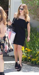 Katharine McPhee feet photo thumbnail