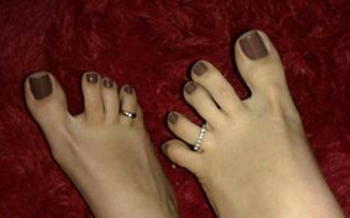 Isa Pes feet photo thumbnail