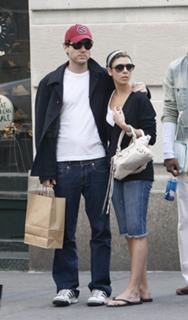 Jamie-Lynn Sigler feet photo thumbnail