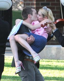Emma Roberts feet photo thumbnail