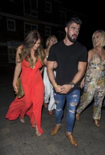 Vicky Pattison feet photo thumbnail