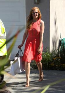 Isla Fisher feet photo thumbnail