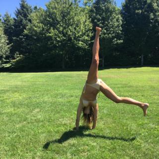 Kelly Bensimon feet photo thumbnail