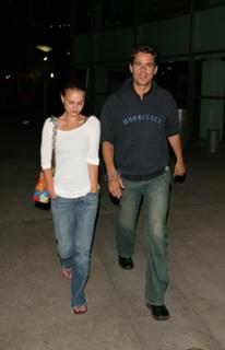 Natalie Portman feet photo thumbnail