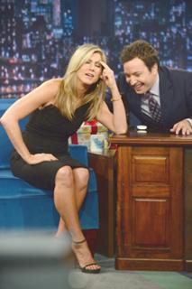 Jennifer Aniston feet photo thumbnail