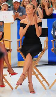 Heidi Klum feet photo thumbnail