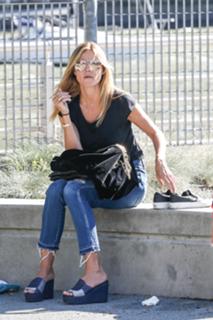 Heidi Klum feet photo thumbnail