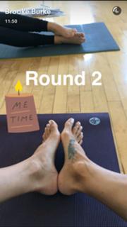Brooke Burke feet photo thumbnail