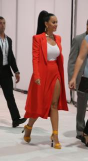 Katy Perry feet photo thumbnail