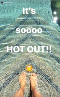 Lea Michele feet photo thumbnail