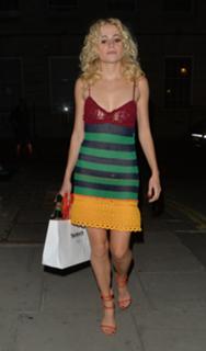 Pixie Lott feet photo thumbnail