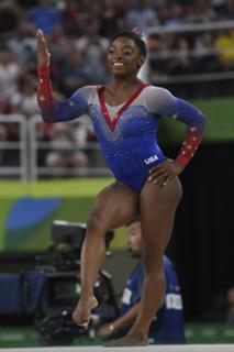 Simone Biles feet photo thumbnail