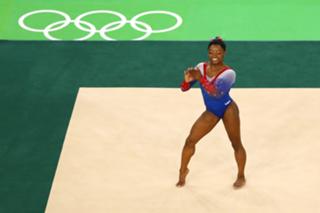 Simone Biles feet photo thumbnail