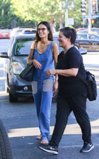 Jordana Brewster feet photo thumbnail
