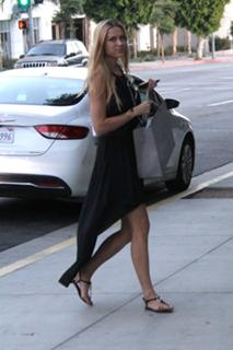 Petra Nemcova feet photo thumbnail
