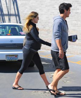 Ali Larter feet photo thumbnail