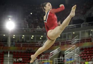 Aly Raisman feet photo thumbnail