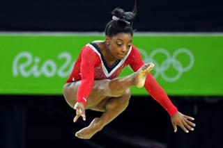 Simone Biles feet photo thumbnail