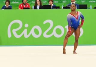 Simone Biles feet photo thumbnail