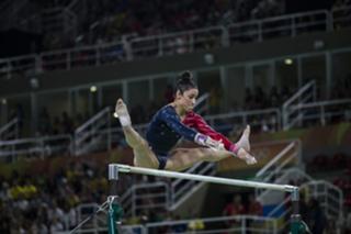 Aly Raisman feet photo thumbnail