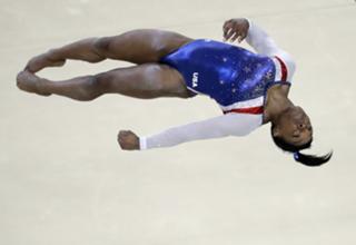 Simone Biles feet photo thumbnail