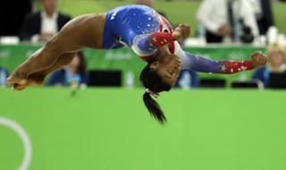 Simone Biles feet photo thumbnail