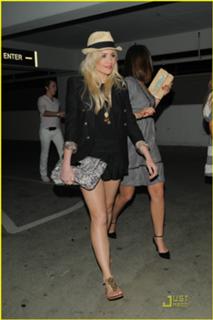 Pixie Lott feet photo thumbnail