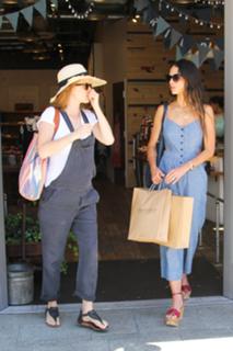 Jordana Brewster feet photo thumbnail