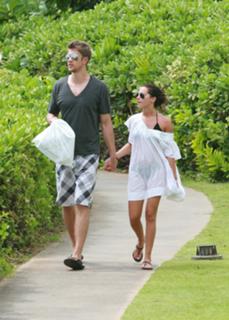 Ashley Tisdale feet photo thumbnail
