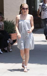 LeAnn Rimes feet photo thumbnail