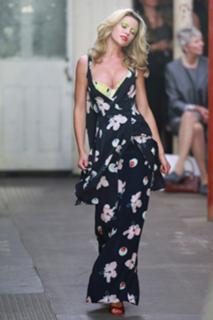 Abbey Clancy feet photo thumbnail