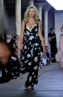 Abbey Clancy feet photo thumbnail