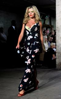 Abbey Clancy feet photo thumbnail
