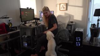 Justine Ezarik feet photo thumbnail