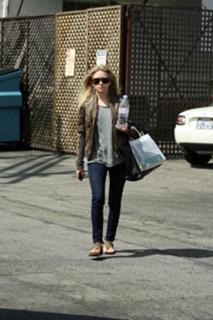 Ashley Olsen feet photo thumbnail