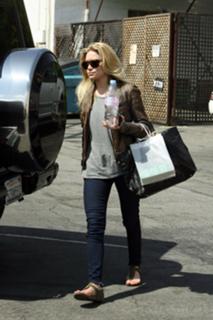 Ashley Olsen feet photo thumbnail