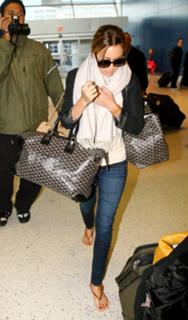 Lauren Conrad feet photo thumbnail