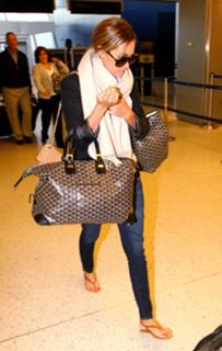 Lauren Conrad feet photo thumbnail