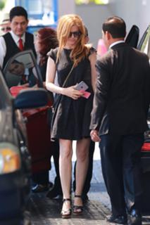 Isla Fisher feet photo thumbnail