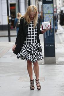 Fearne Cotton feet photo thumbnail