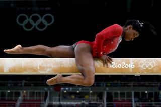 Simone Biles feet photo thumbnail